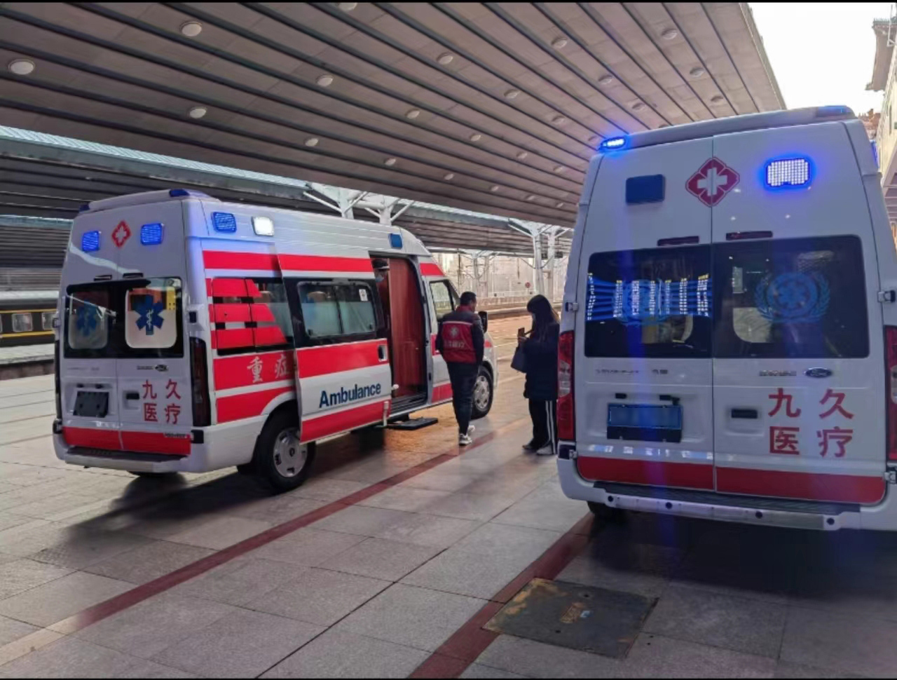 乐至县救护车长途转运